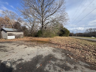 100 Nails Creek Dr, Dickson, TN 37055