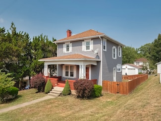 1048 8th St, Waynesburg, PA 15370