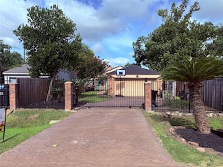 2311 Peppermill Rd, Houston, TX 77080