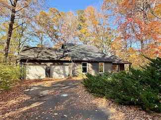 7548 W Ridgeview Cir, Logansport, IN 46947