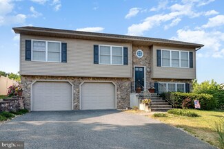 60 Scarlet Oak Dr, Etters, PA 17319