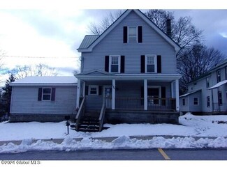 120 Oak St, Corinth, NY 12822