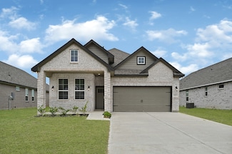 400 Little Spring Ct, Anahuac, TX 77514