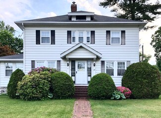 47 Olean St, Worcester, MA 01602