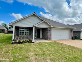 1573 Reece Dr S, Southaven, MS 38671