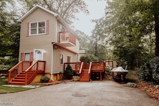 10 Paterson Rd, Hewitt, NJ 07421