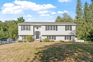 3 Oakdale Rd, Wilmington, MA 01887