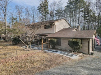150 Longwoods Dr, Saylorsburg, PA 18353