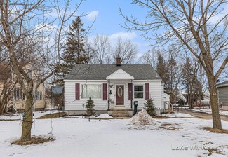 1037 Bryant St SW, Wyoming, MI 49509