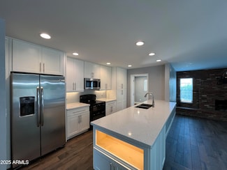 7418 S Elm St, Tempe, AZ 85283