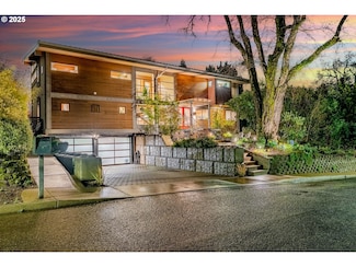 5718 SW 53rd Ave, Portland, OR 97221