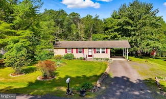 186 Navajo Dr, Auburn, PA 17922