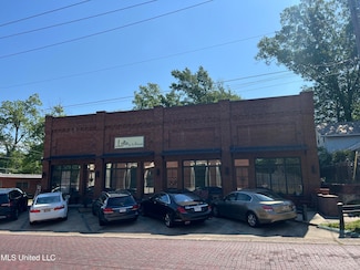 302 Monroe St, Clinton, MS 39056