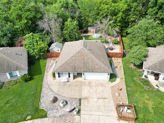 1402 Jean Rae Dr, Columbia, MO 65203