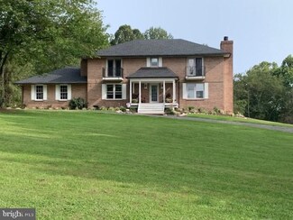 7945 Citation Dr, Marshall, VA 20115