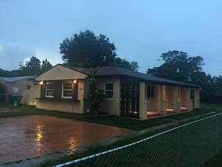247 NW 120th St, Miami, FL 33168