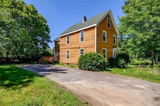 15 Elm St, Freeport, ME 04032