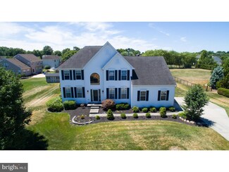 24 Candlelight Dr, Woodstown, NJ 08098