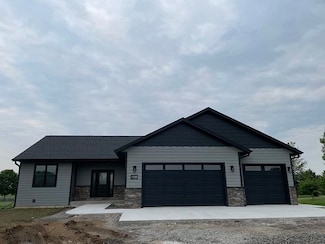 7729 Lanae Ave, Hewitt, WI 54441