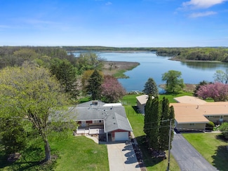 220 Gilbertson St, Kingston, WI 53939