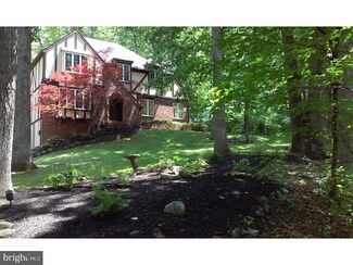 15 Cemetery Ln, Schwenksville, PA 19473