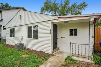 2315 Hiawatha Park Dr, Columbus, OH 43211