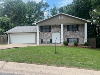 1206 E Twin Lakes Dr, Little Rock, AR 72205