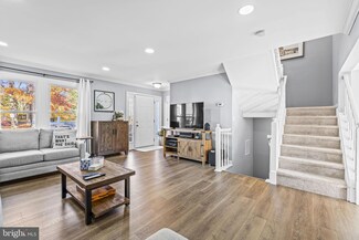 3715 Ottawa Ct, Woodbridge, VA 22192