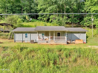431 Strong Hollow Ln, Fort Blackmore, VA 24250