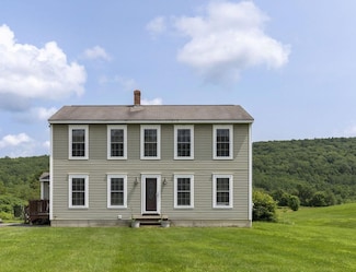 25 Ruby Ln, Wales, ME 04280