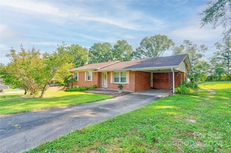 113 W Debby Dr, Shelby, NC 28152