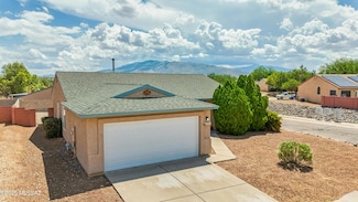 4201 S Apache Well Dr, Tucson, AZ 85730