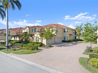 1286 Rialto Way Unit 102, Naples, FL 34114