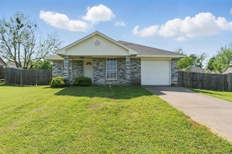 1104 Snowberry St, Cleburne, TX 76031