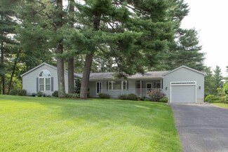4 Rotterdam Dr, Litchfield, NH 03052