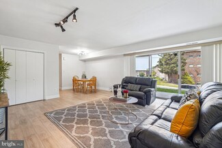 7525 Riverdale Rd Unit 1802, New Carrollton, MD 20784