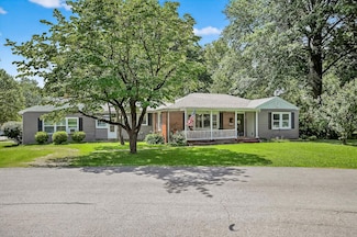 2255 S Roanoke Ave, Springfield, MO 65807