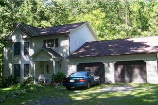 2 Larch Ln, Boyertown, PA 19512