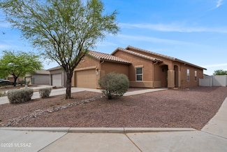 21700 E Governor Dr, Red Rock, AZ 85145