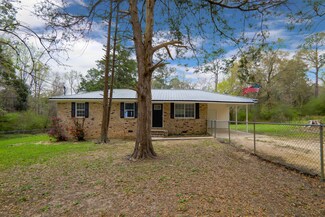 160 Bay St, Defuniak Springs, FL 32435