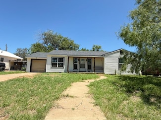 426 E 14th St, Colorado City, TX 79512