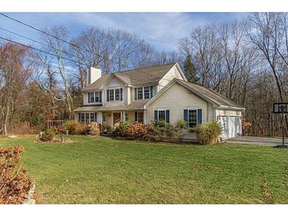 10 Tillinghast Rd, East Greenwich, RI 02818