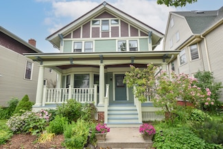 3071 N Newhall St, Milwaukee, WI 53211