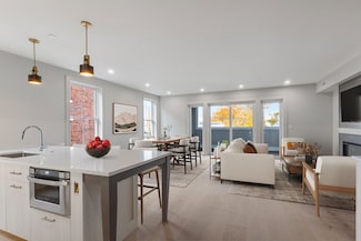 59 Spear St Unit 301, Quincy, MA 02169