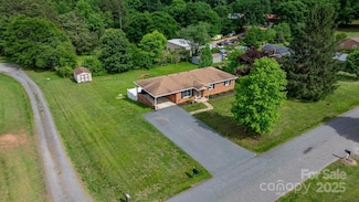 2609 Raintree St, Connelly Springs, NC 28612