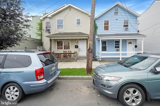 8 James St, New Brunswick, NJ 08901