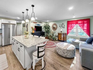 27 Ocean Walk Dr Unit 107, Plymouth, MA 02360