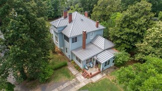 6 Nantahala St, Badin, NC 28001