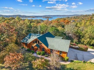 791 Crescent Dr, Hollister, MO 65672