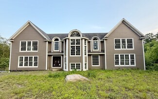 40 Bee Mountain Rd, Oxford, CT 06478